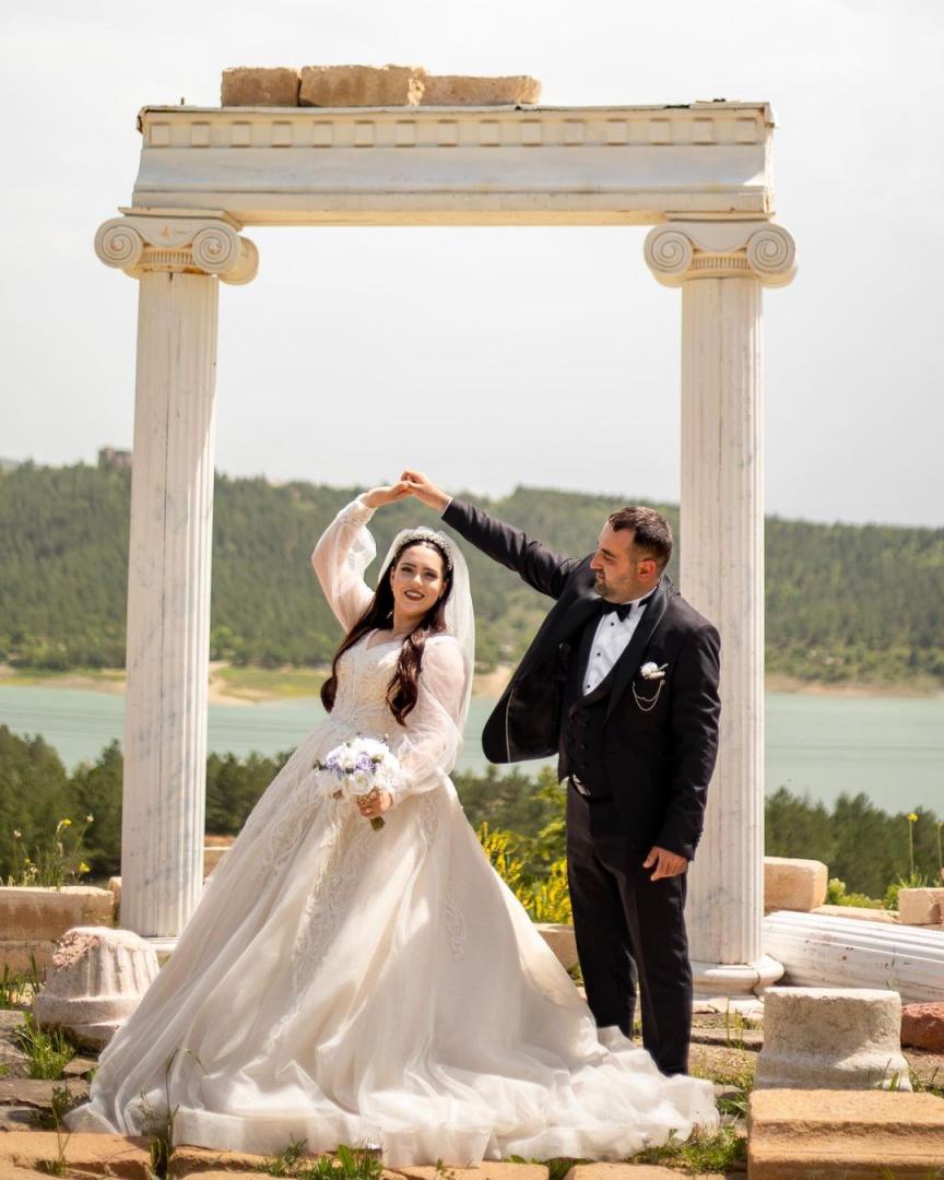 Gelin ve Damat: En Özel Anlarınızı Ölümsüzleştirelim